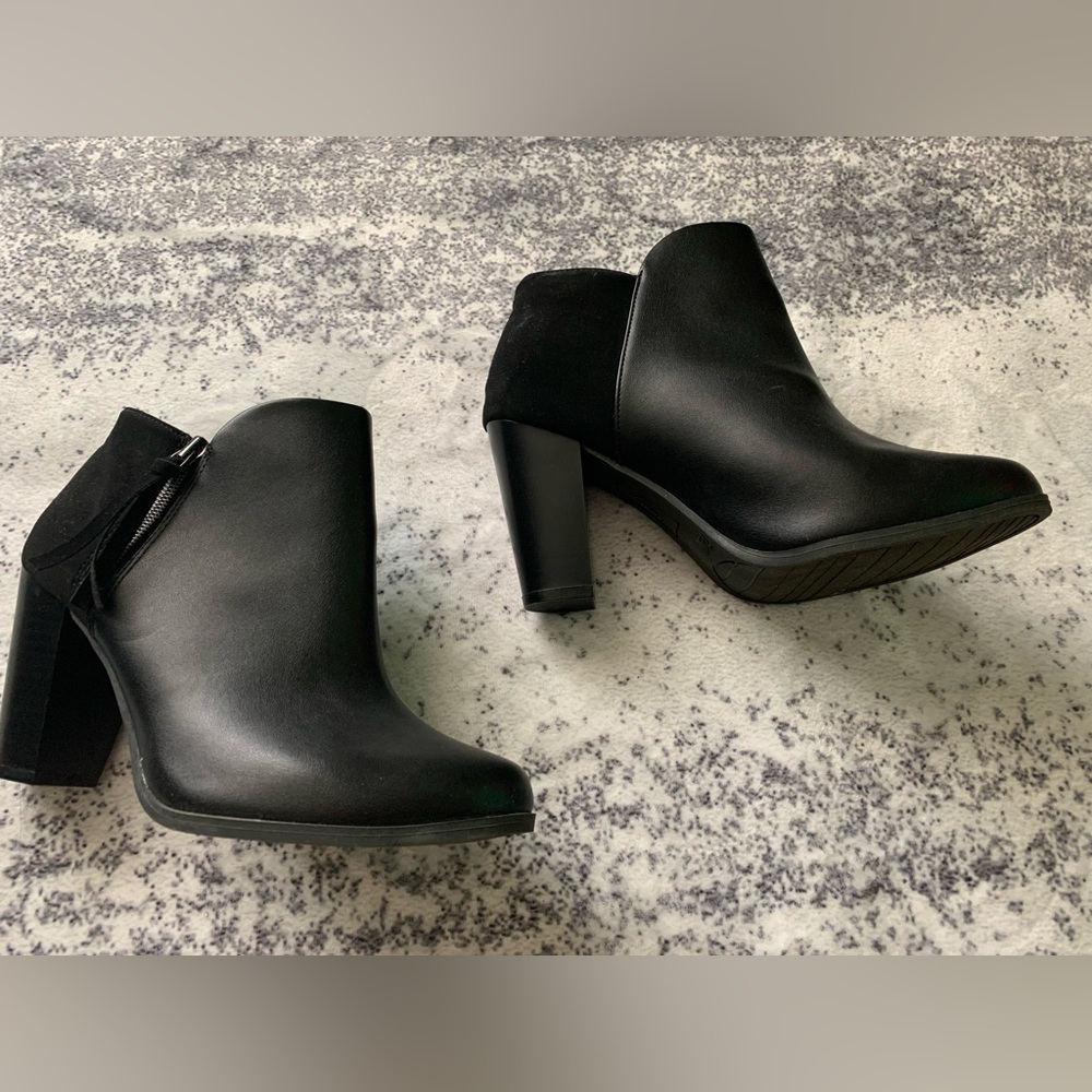 Heeled boots